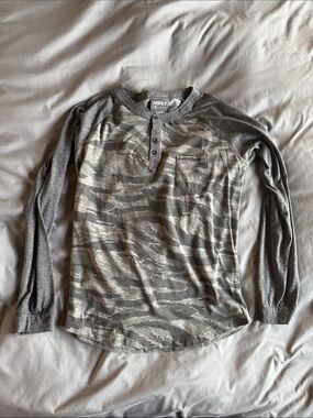 Long Sleeve Henley Shirt - Gray Camo
